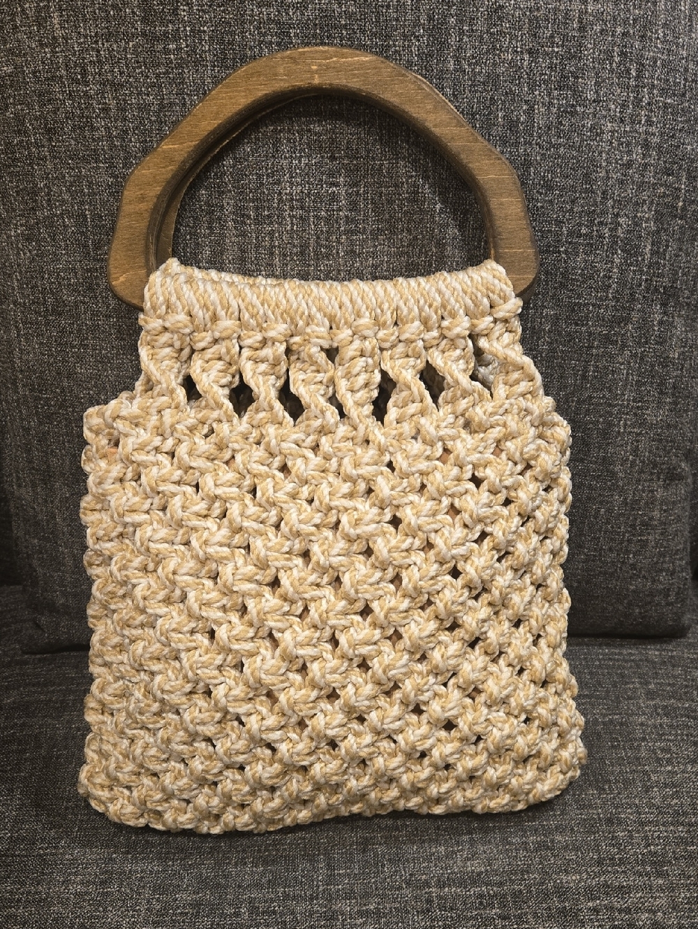 Macrame Bag, Heavy Duty Yarn Khaki And White
